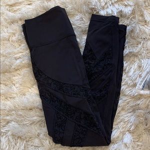 Black lululemon leggings size 8